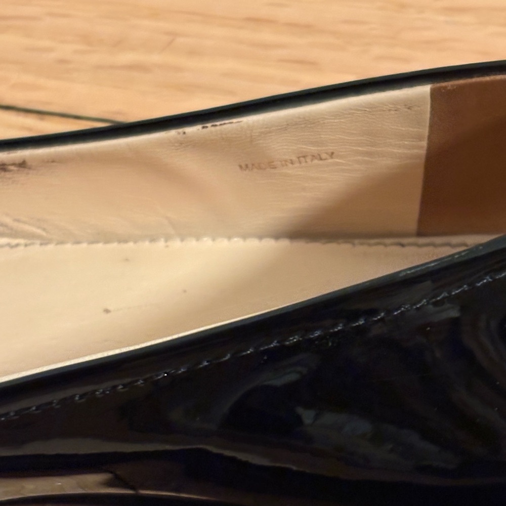 Preloved Patent Leather Prada Flats - Picture 6 of 6